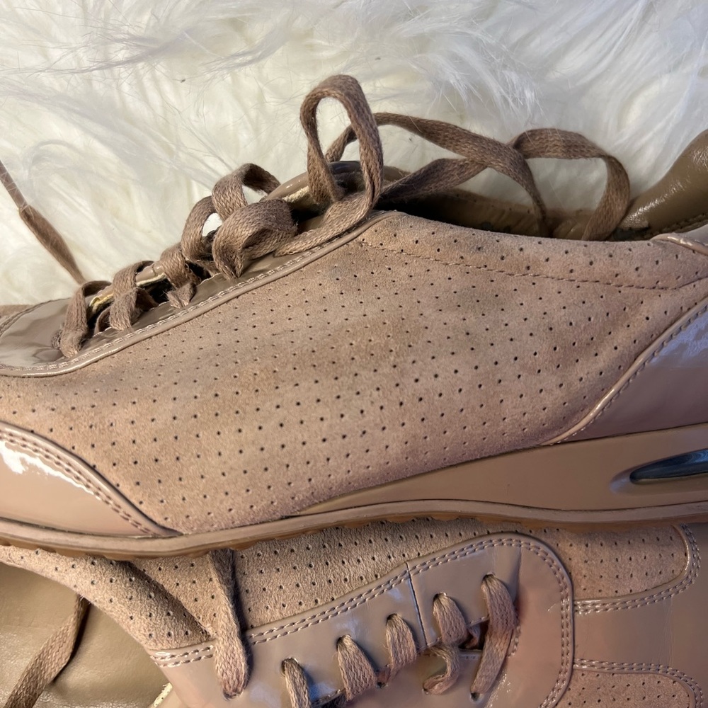 Cole Haan Nike Air Sneakers, suede and patent leather, tan; Size 9.5 - Picture 8 of 13